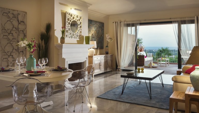 MUY AMPLIO APARTAMENTO DE 3 DORMITORIOS CON VISTAS PANORAMICAS