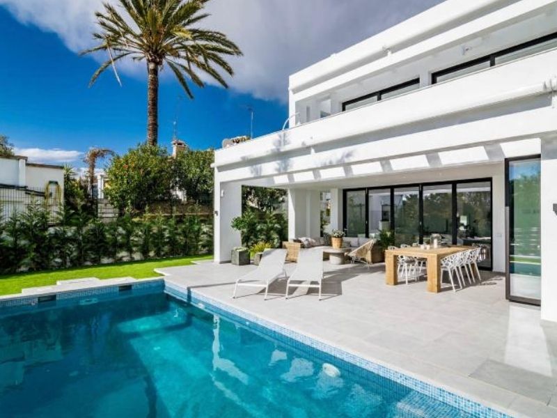 . LAREDO PROPERTIES MARBELLA en Marbella